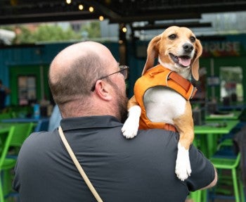 Skylar the beagle and her owner.